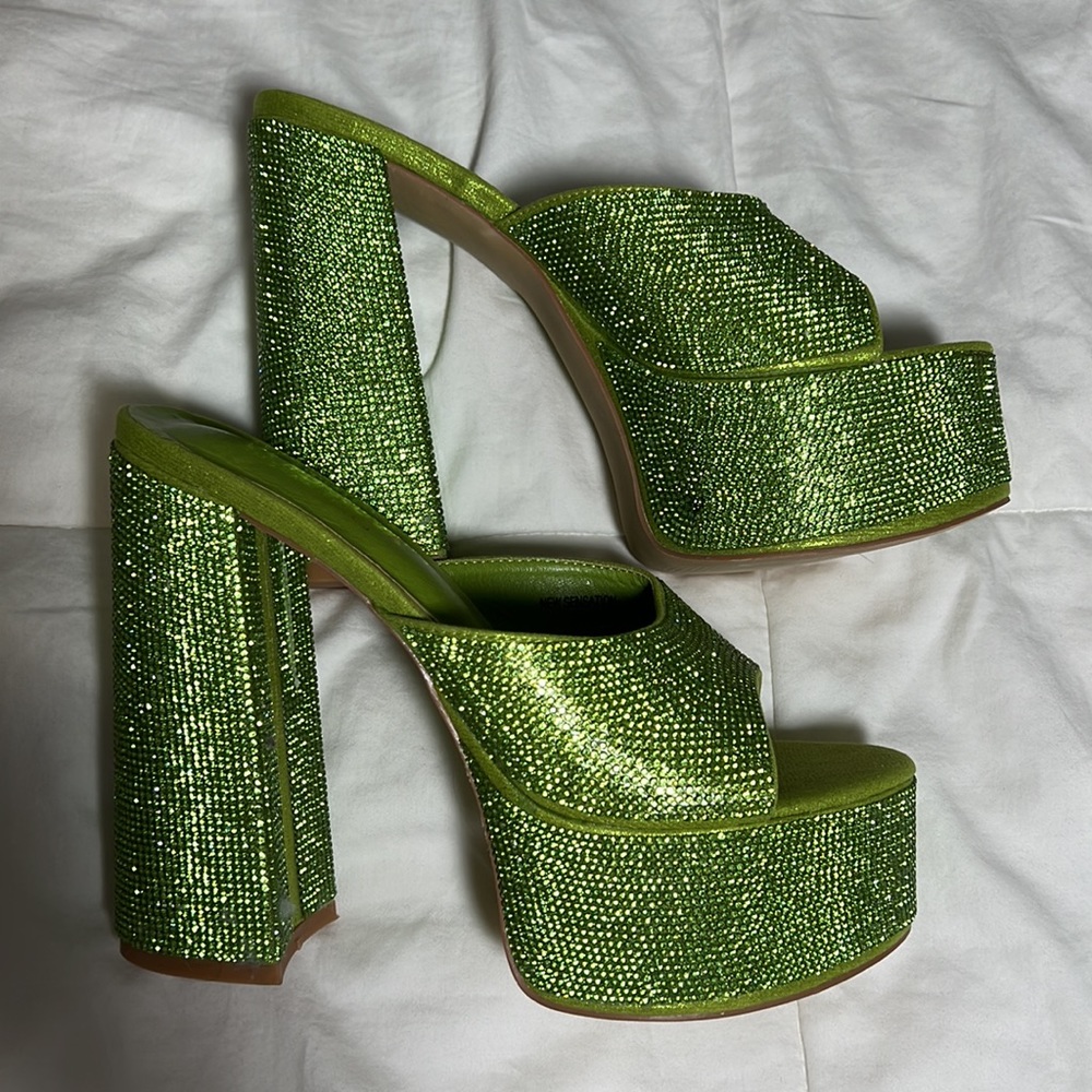 Fashion Nova Green Glitter Platform Heels